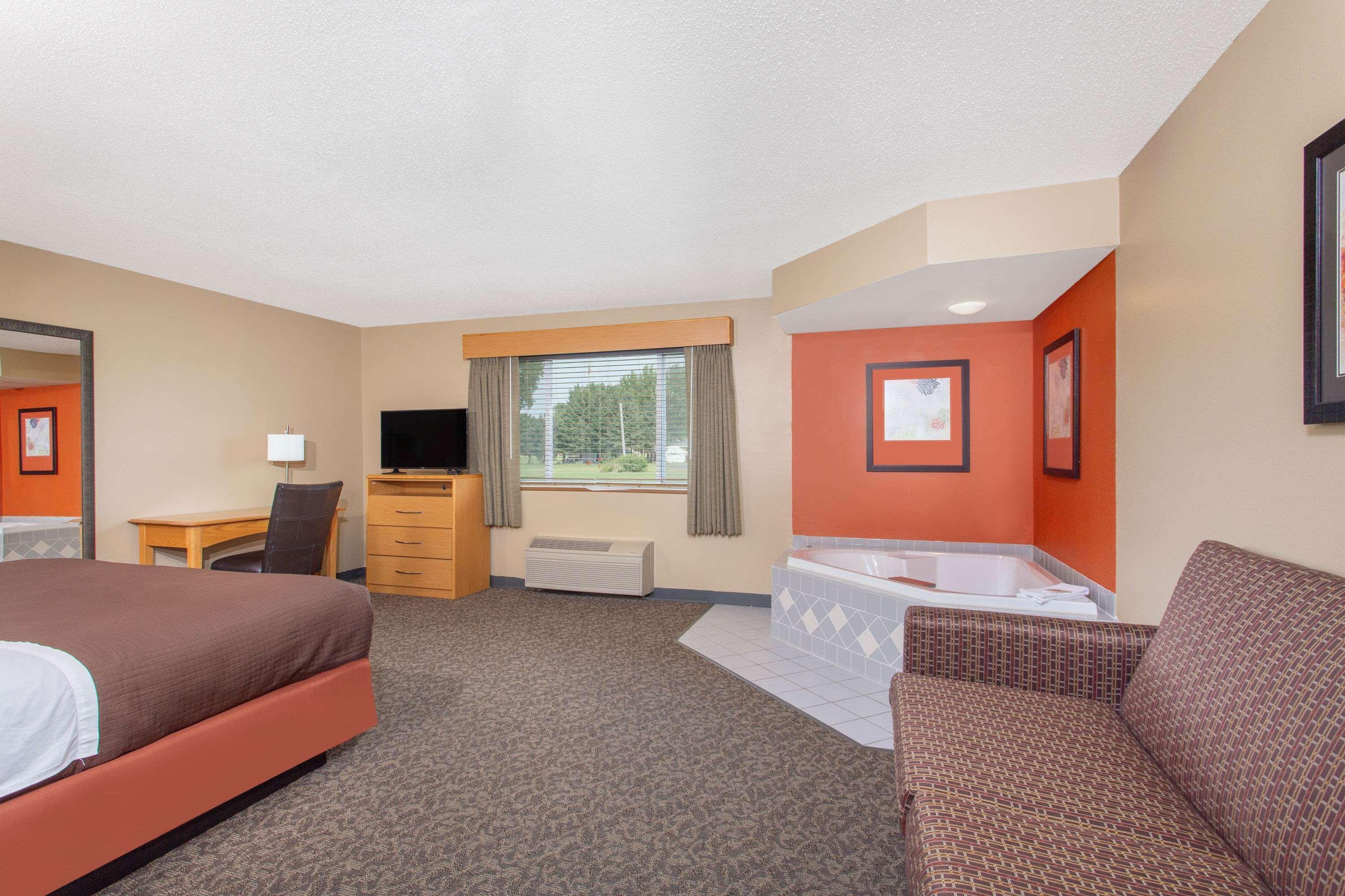 Americinn By Wyndham Boscobel Exterior photo